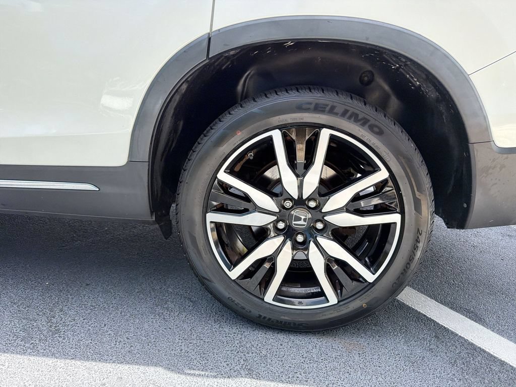 Certified 2019 Honda Pilot Touring image 28