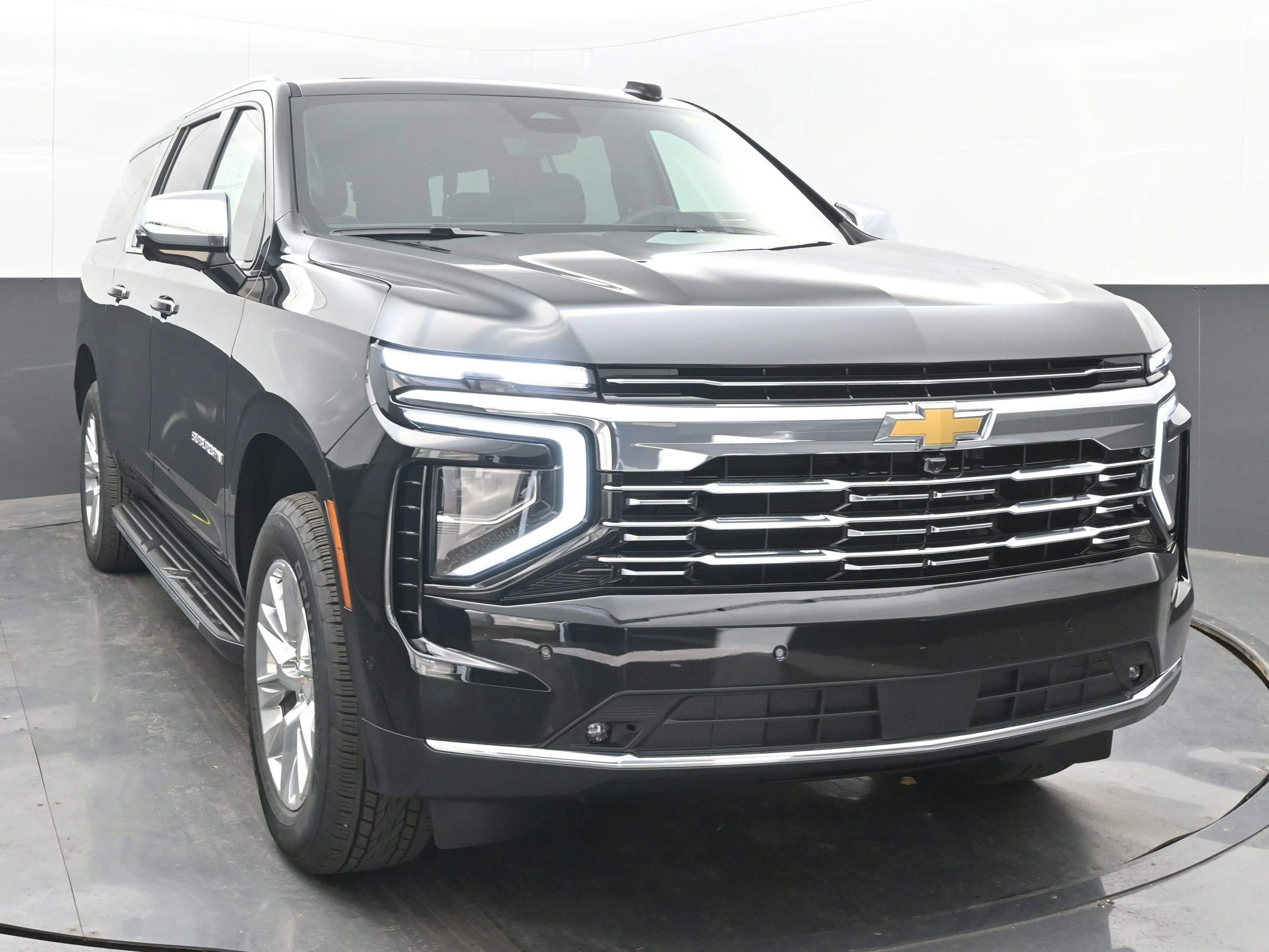 New 2026 Chevrolet Suburban Premier RWD image 3