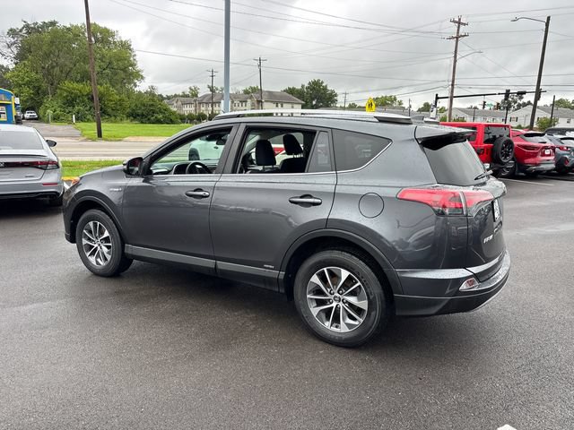 Used 2017 Toyota RAV4 XLE w/ Convenience Package AWD/4WD image 4