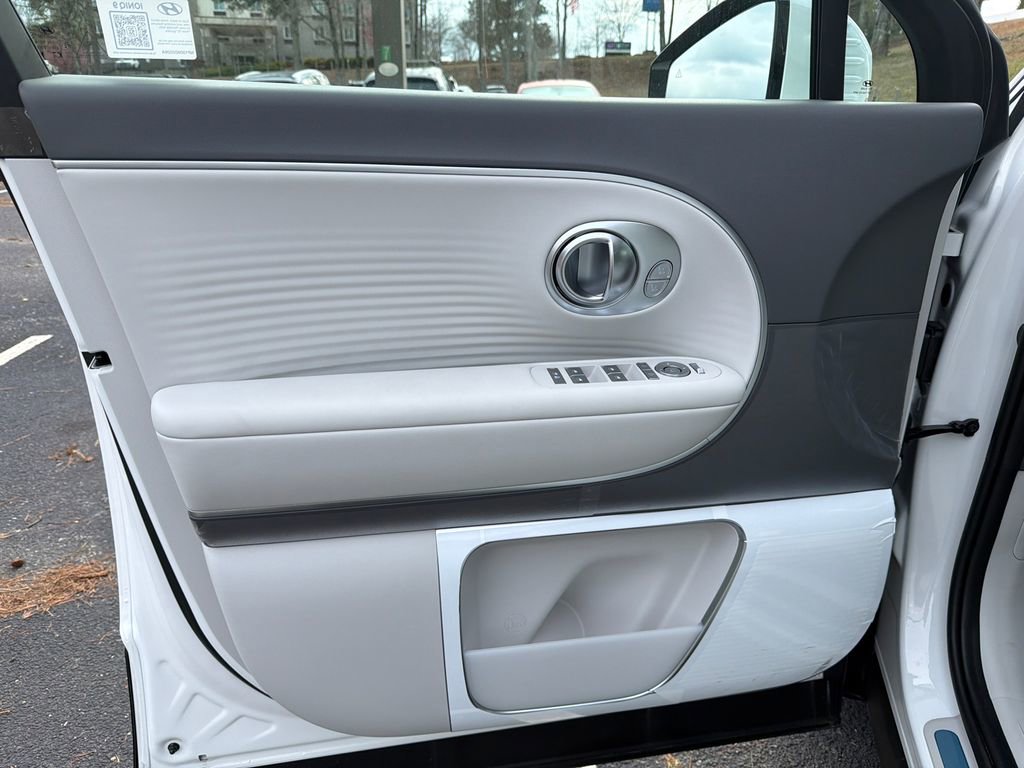New 2026 Hyundai Ioniq 9 Limited image 10