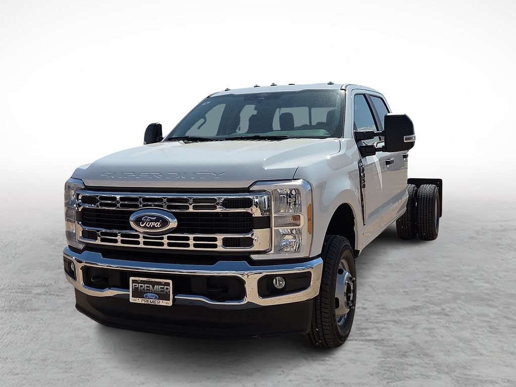 New 2026 Ford F350 XL w/ XL Chrome Package AWD/4WD image 4