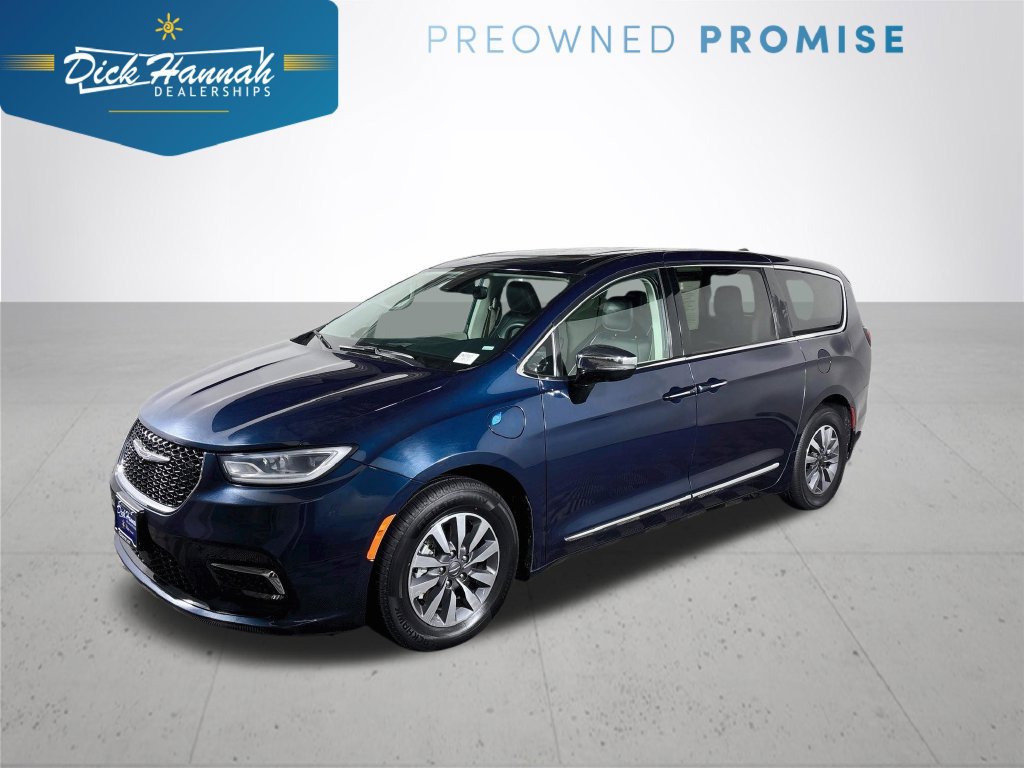 Used 2023 Chrysler Pacifica Limited FWD image 1