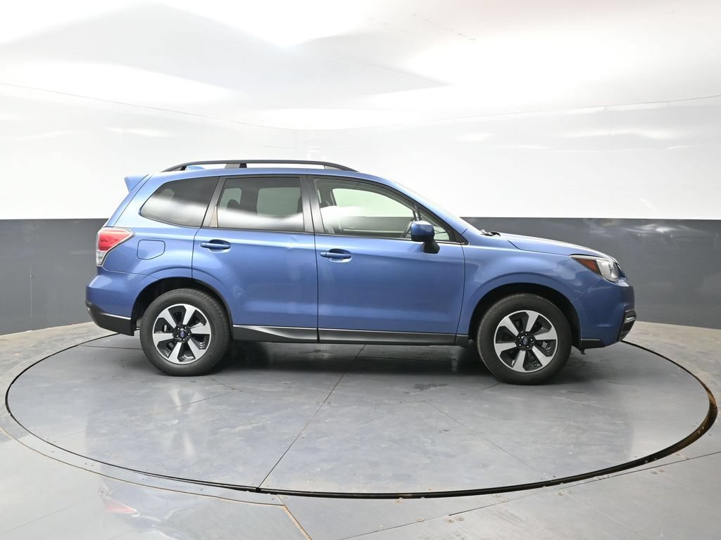 Used 2018 Subaru Forester 2.5i Premium w/ All-Weather Package AWD/4WD image 4