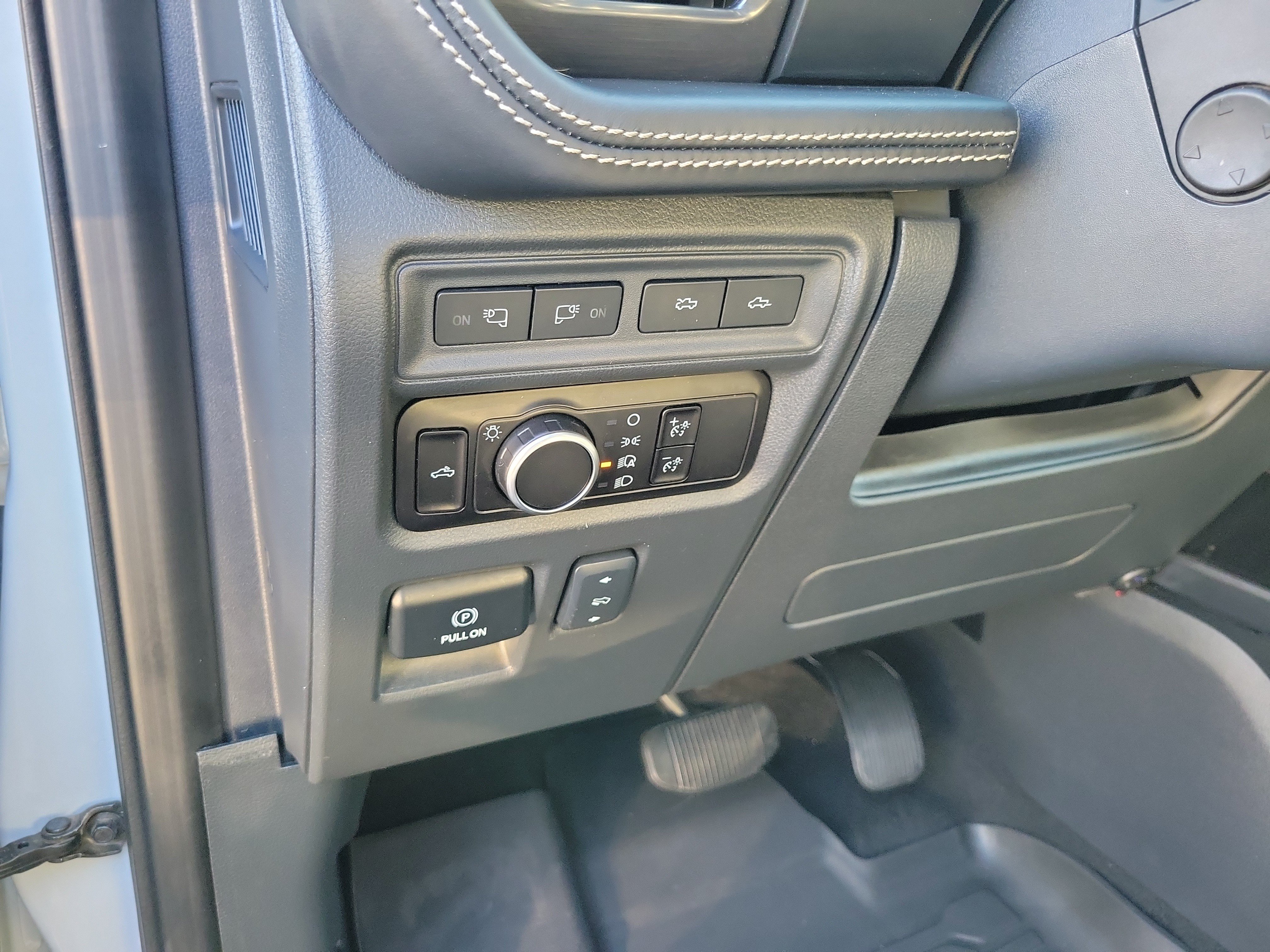 Certified 2023 Ford F150 Lightning Lariat AWD/4WD image 10