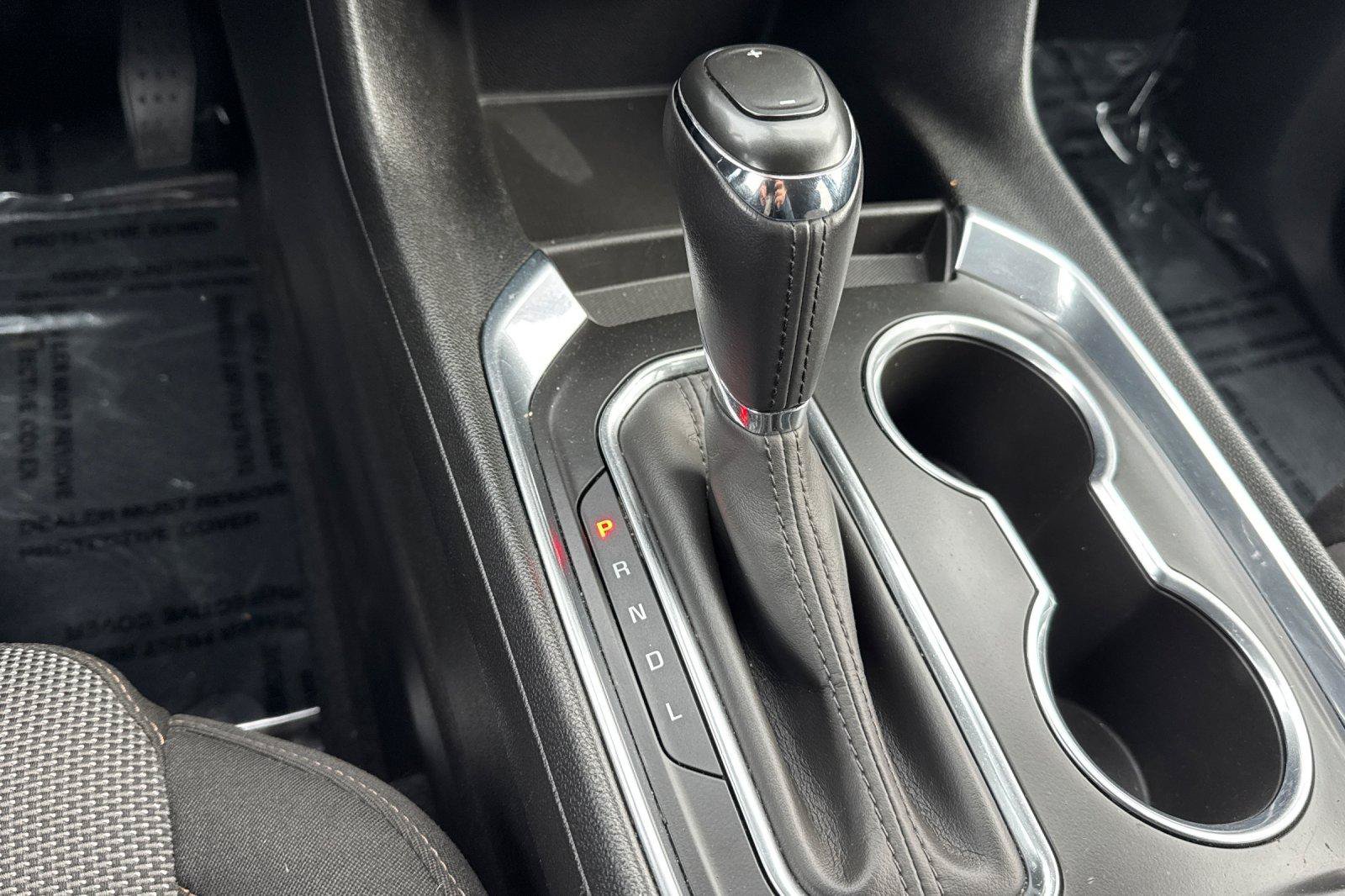 Used 2019 Chevrolet Traverse LT FWD image 25
