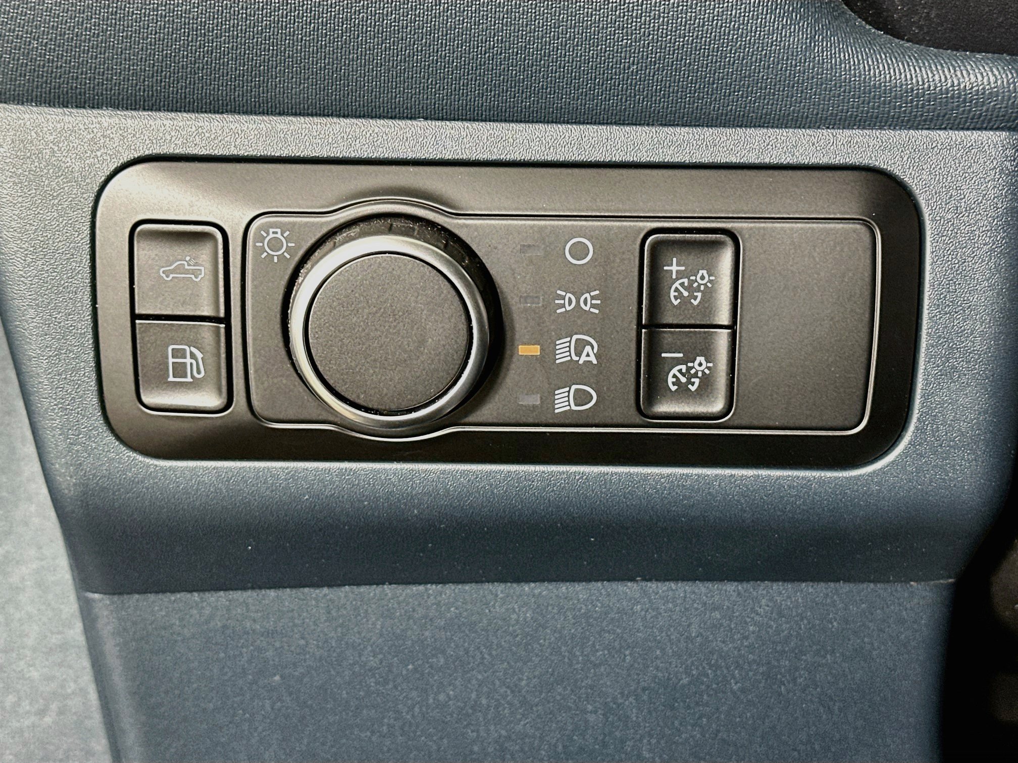 Used 2025 Ford Maverick XL FWD image 17