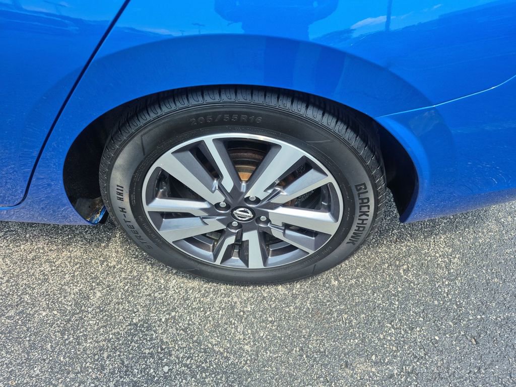 Used 2020 Nissan Versa SV FWD image 34