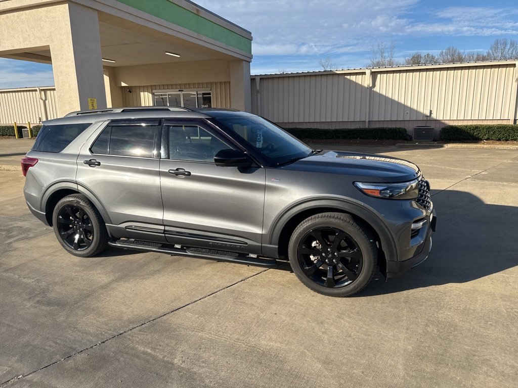 Certified 2023 Ford Explorer ST-Line w/ Class IV Trailer Tow Package image 16