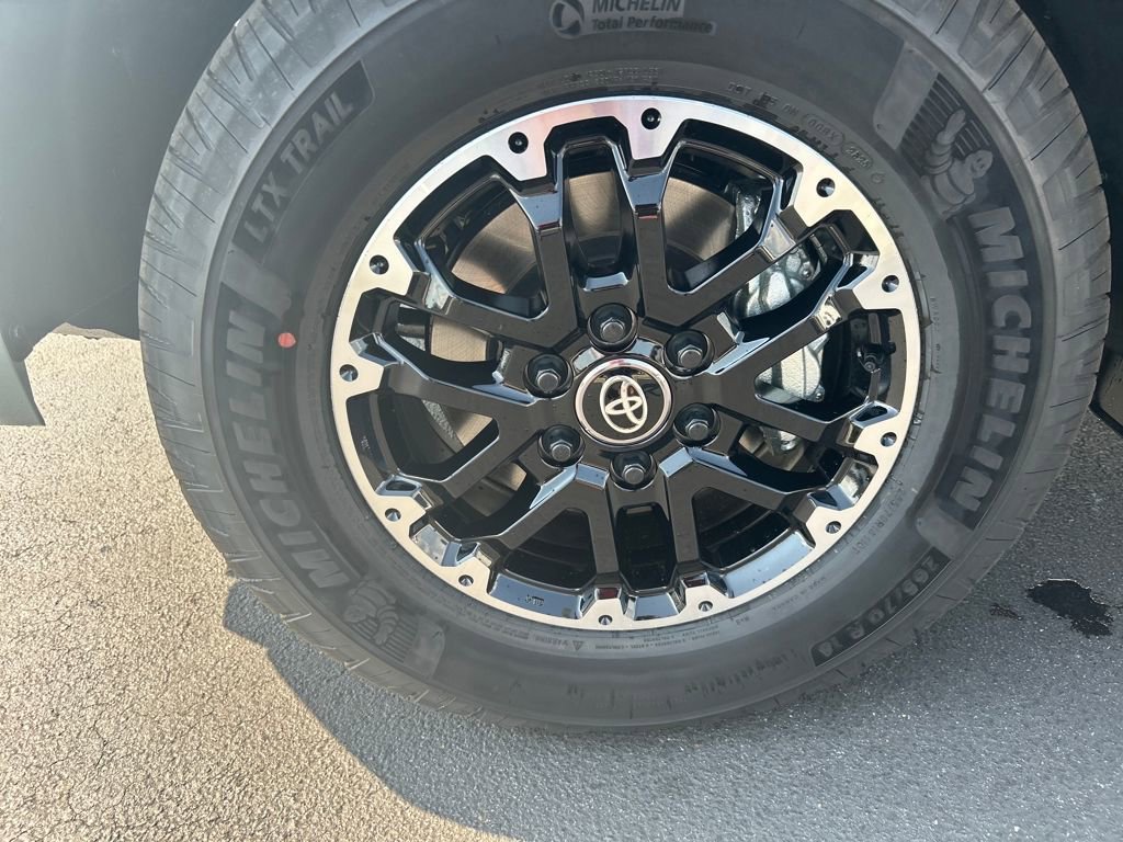 New 2026 Toyota Tundra SR5 image 9