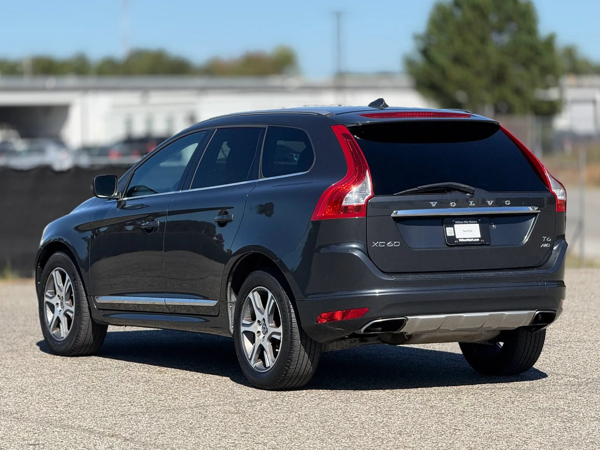Used 2015 Volvo XC60 T6 AWD/4WD image 10
