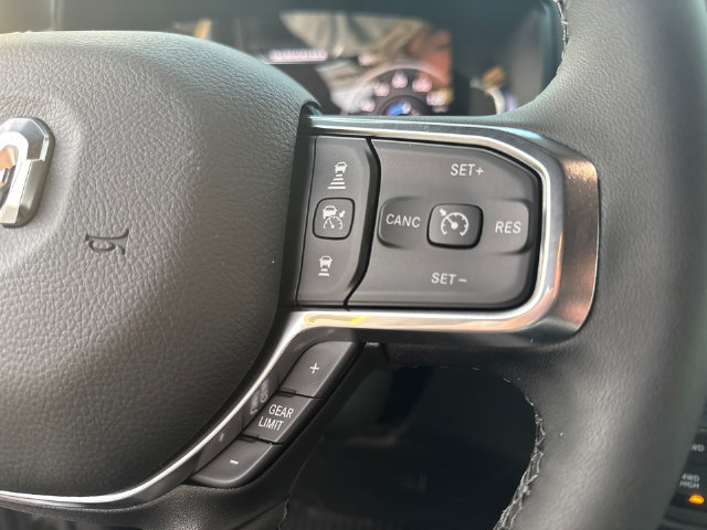 New 2027 RAM 2500 Laramie AWD/4WD image 18