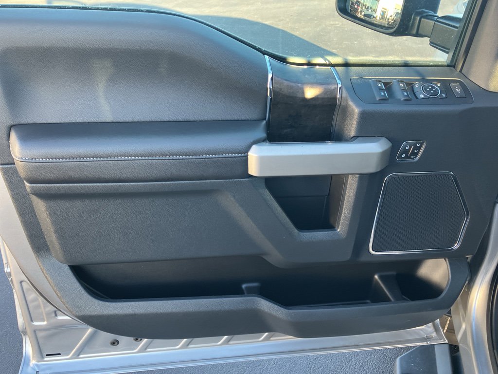 Used 2022 Ford F250 Lariat w/ Chrome Package image 12
