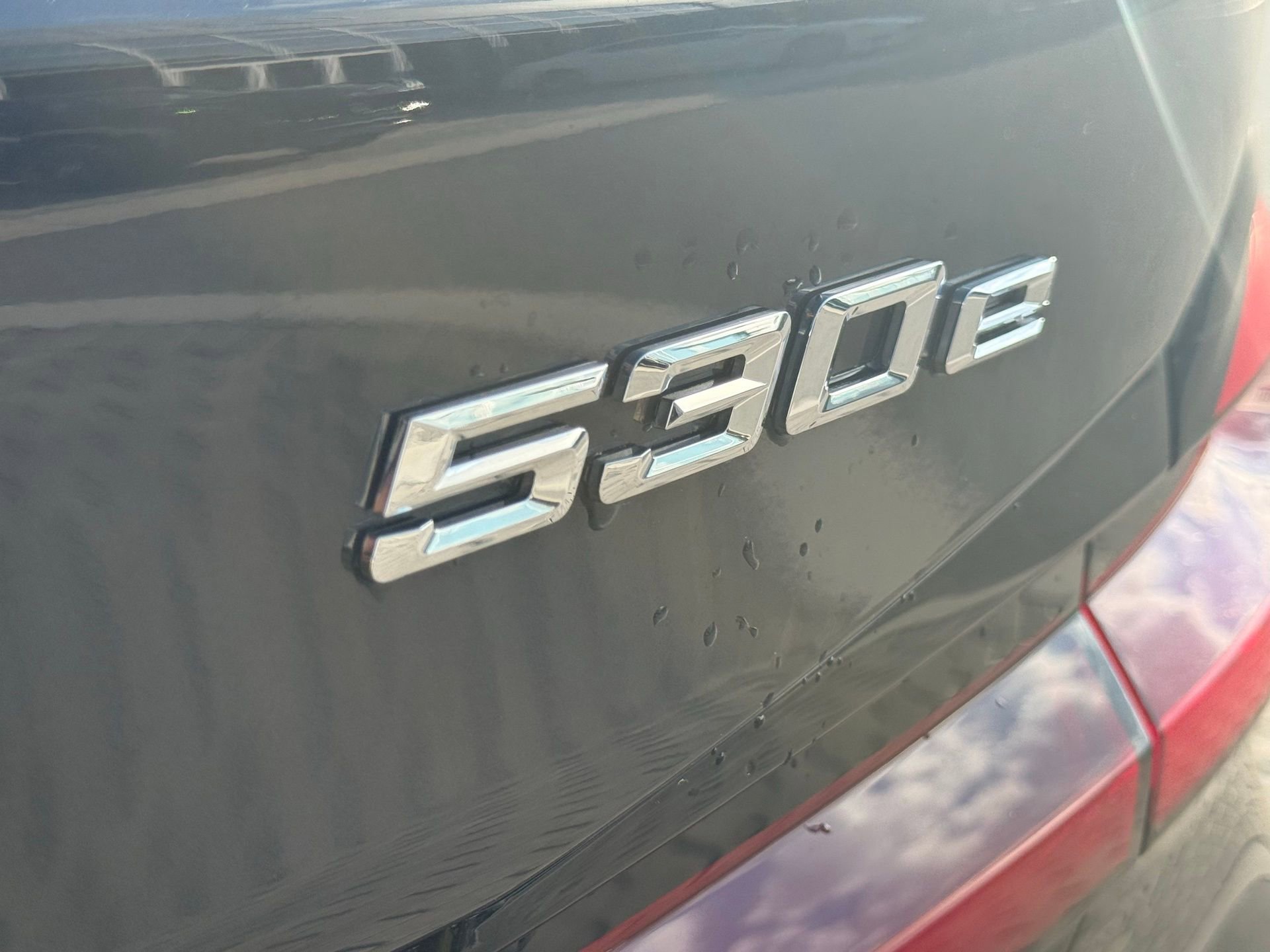 Used 2023 BMW 530e xDrive w/ Premium Package image 15