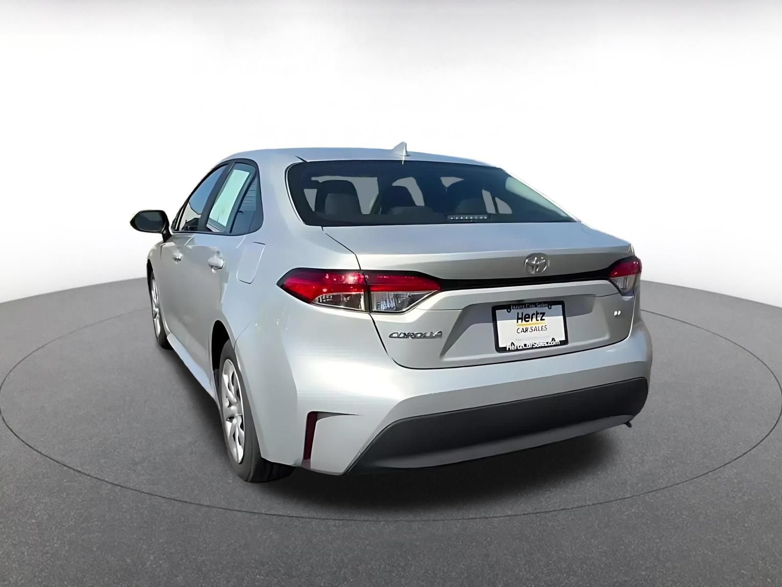 Used 2025 Toyota Corolla LE FWD image 11