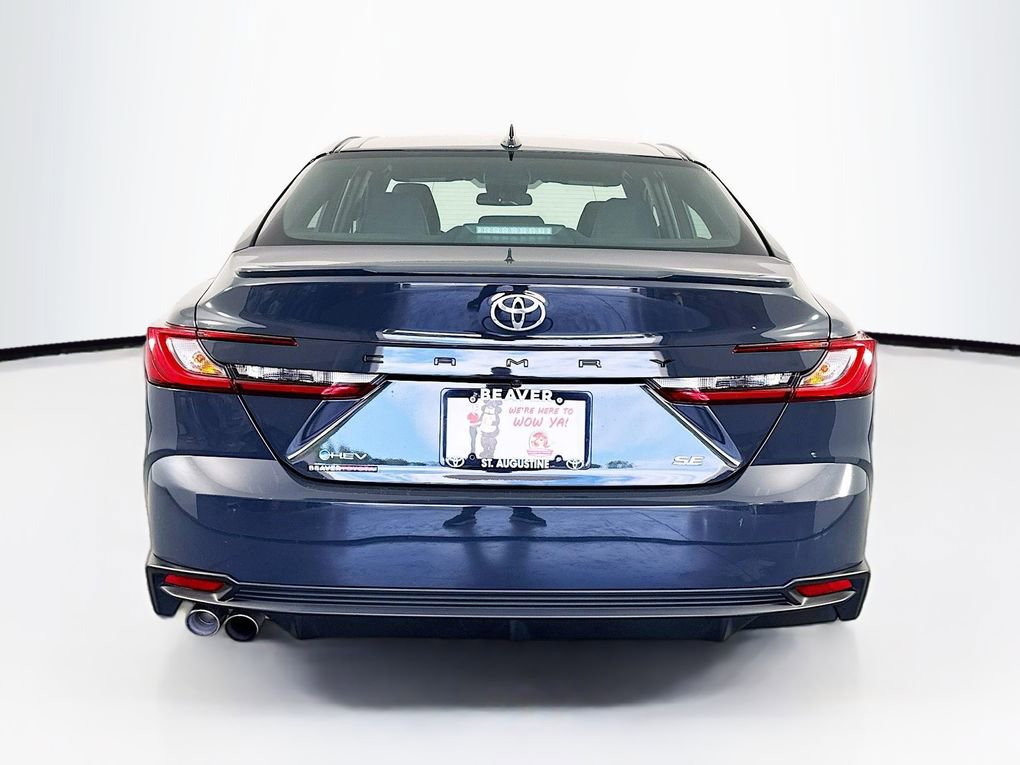 Used 2025 Toyota Camry SE image 7