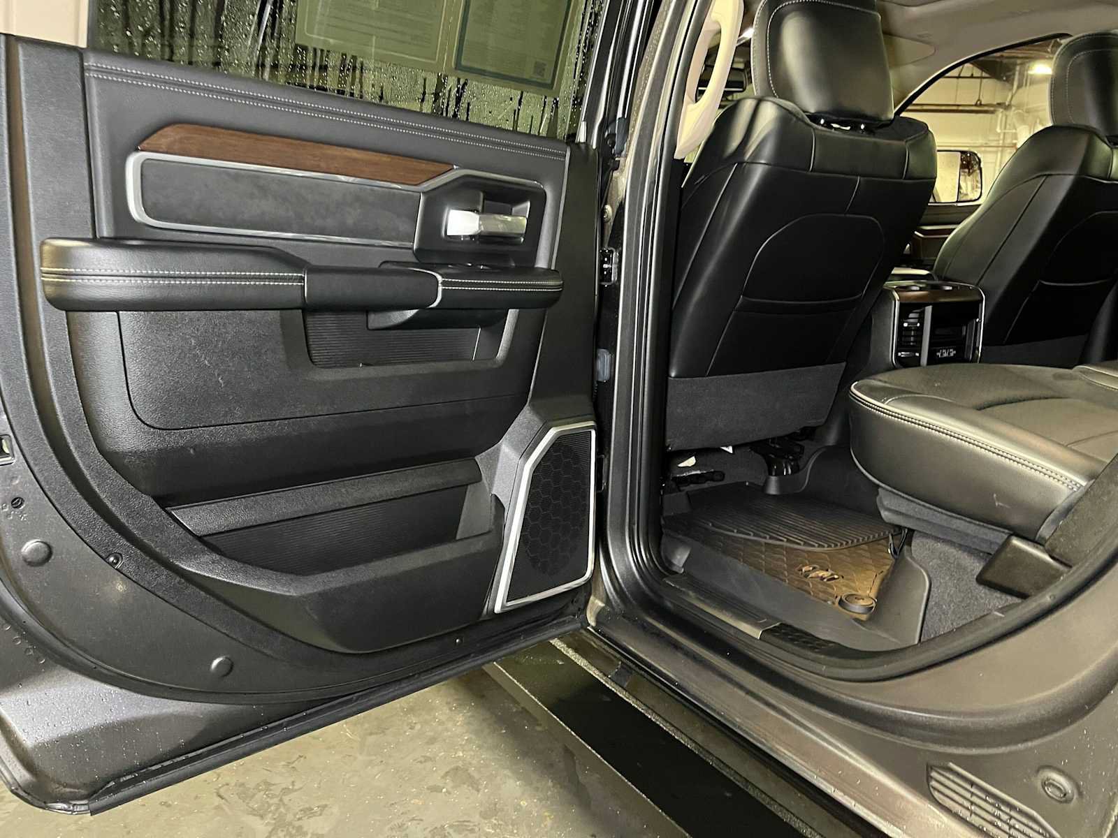 Used 2022 RAM 2500 Laramie AWD/4WD image 20