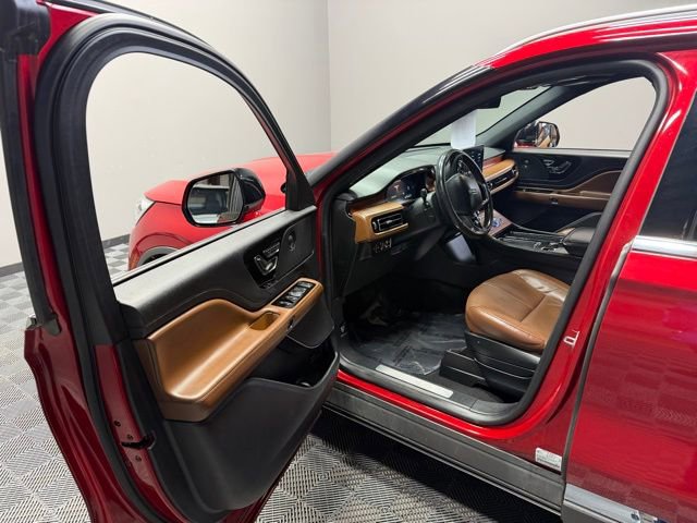 Used 2020 Lincoln Aviator Reserve w/ Equipment Group 201A image 14