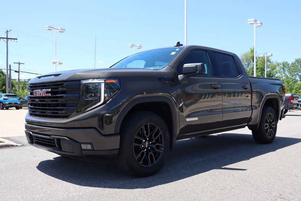 Used 2024 GMC Sierra 1500 Elevation AWD/4WD image 8