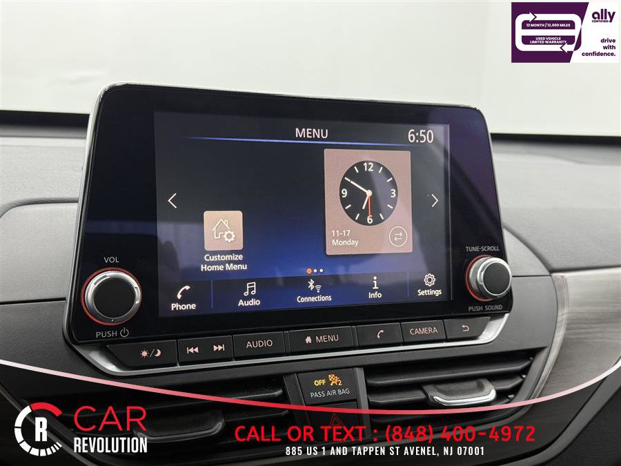 Used 2024 Nissan Altima 2.5 SV FWD image 24