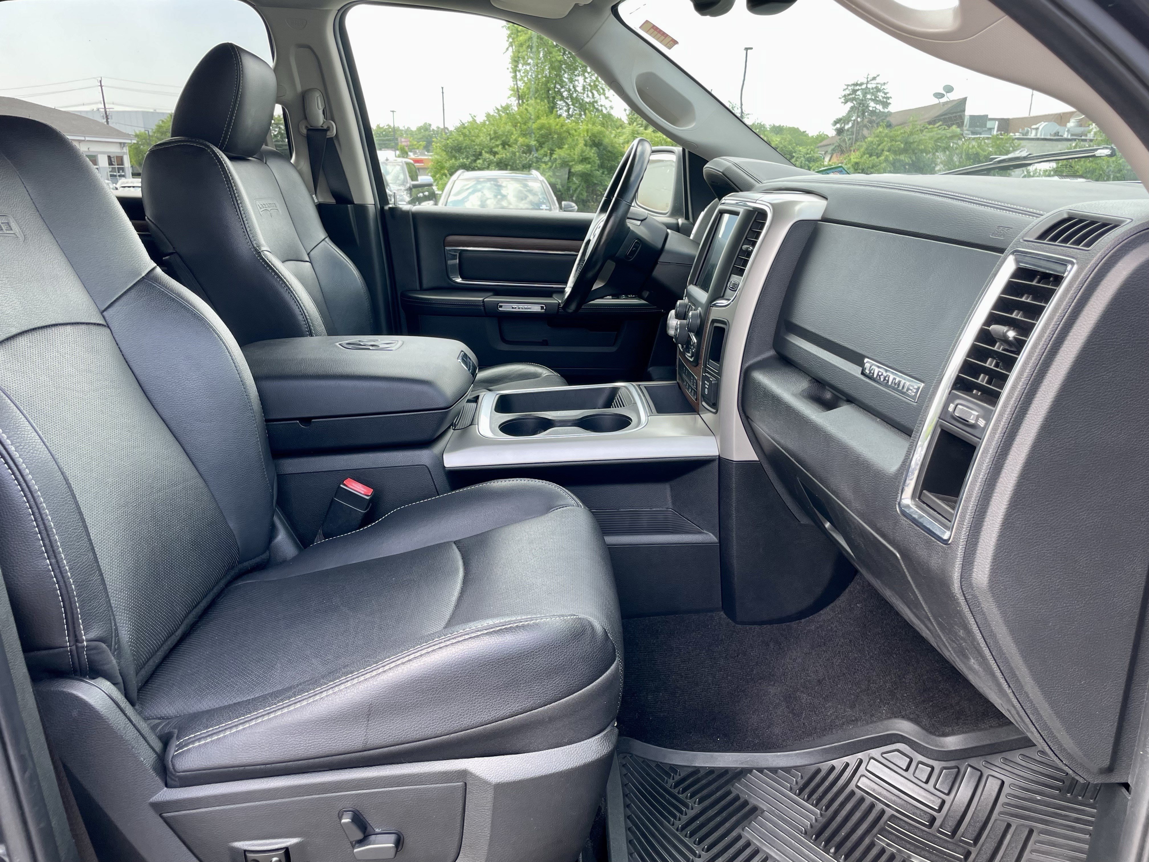 Used 2017 RAM 1500 Laramie w/ Convenience Group AWD/4WD image 15