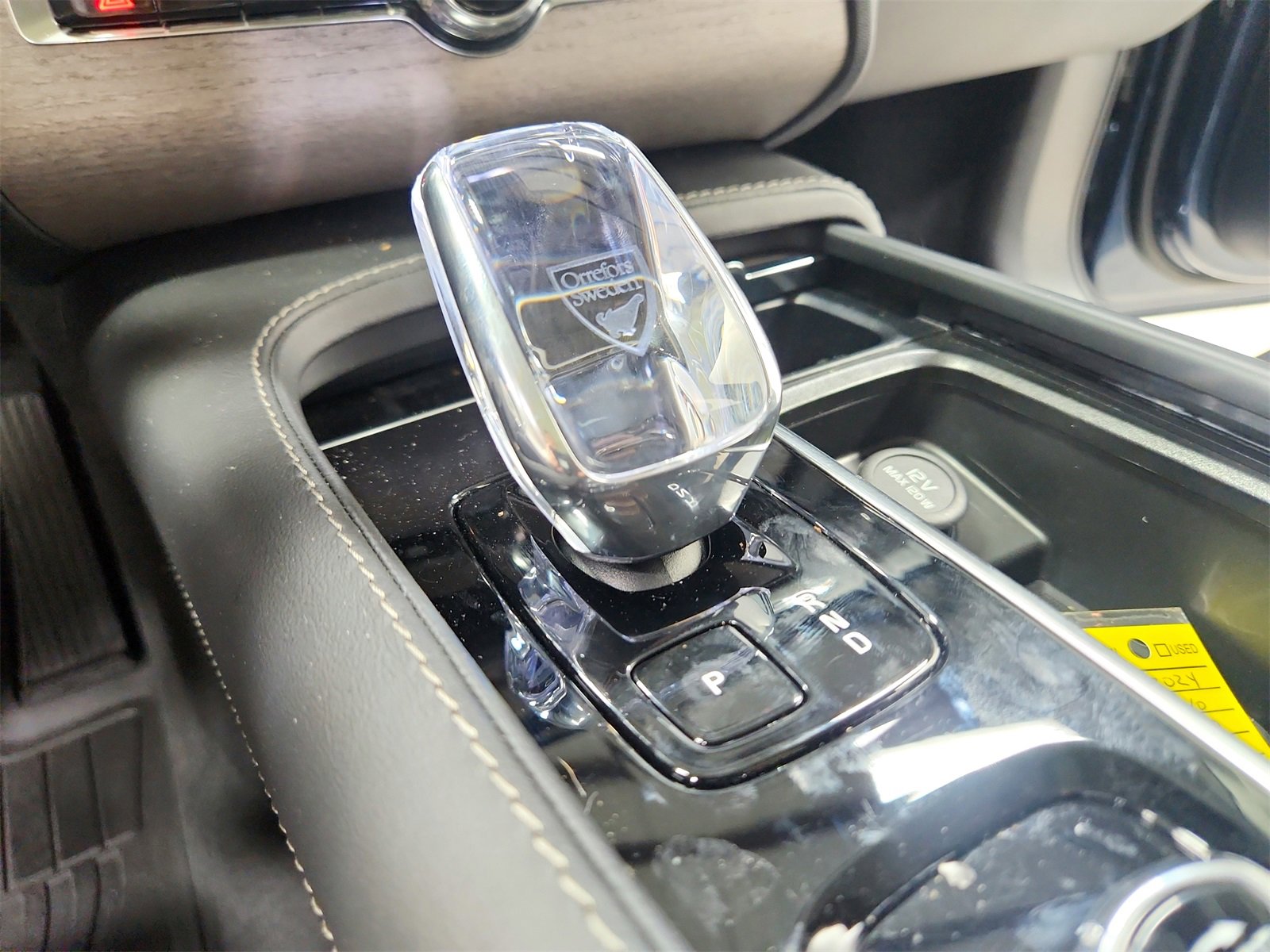 Used 2024 Volvo XC90 B6 Ultimate w/ Protection Package Premier image 27