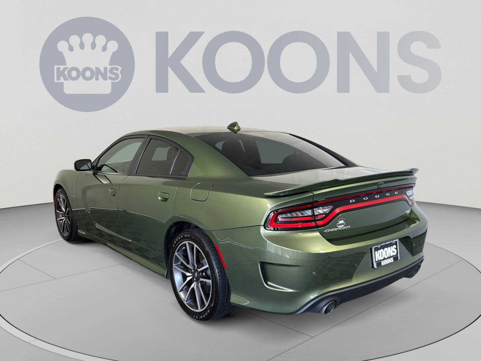 Used 2023 Dodge Charger R/T w/ Plus Group RWD image 4