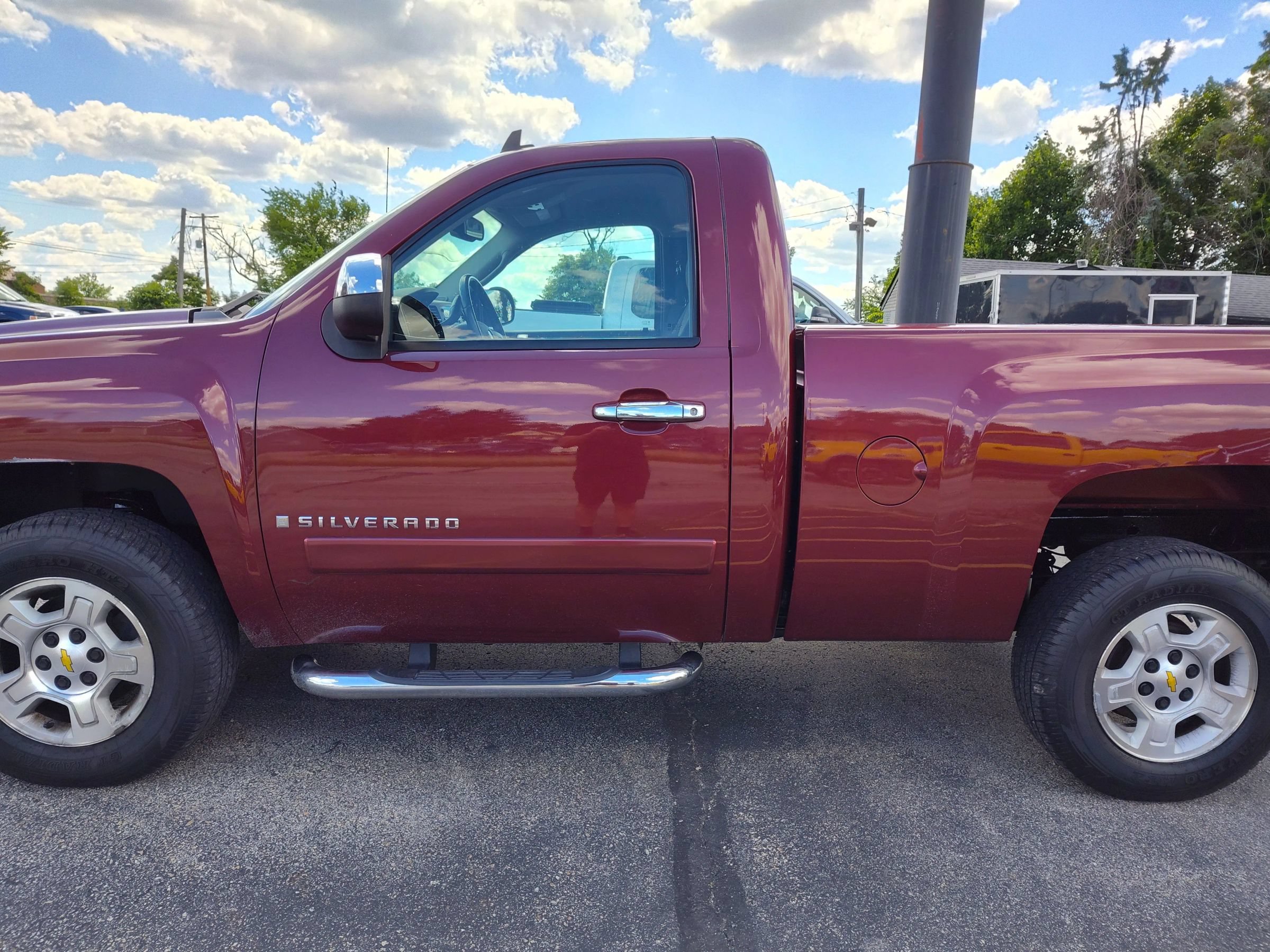 Used 2008 Chevrolet Silverado 1500 LT w/ 1LT Convenience Package RWD image 3