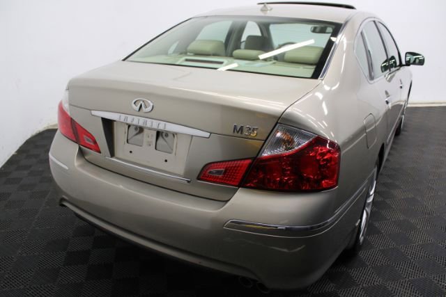 Used 2010 INFINITI M35 w/ Technology Pkg RWD image 5