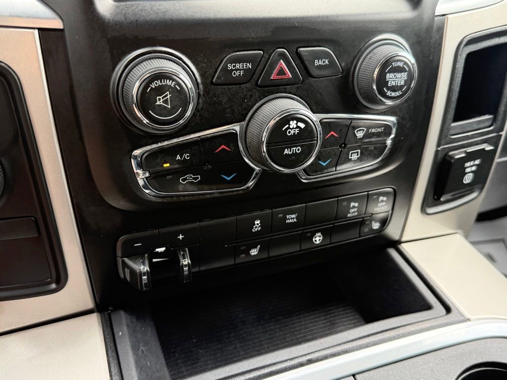 Used 2017 RAM 3500 Big Horn w/ Sport Appearance Group AWD/4WD image 32