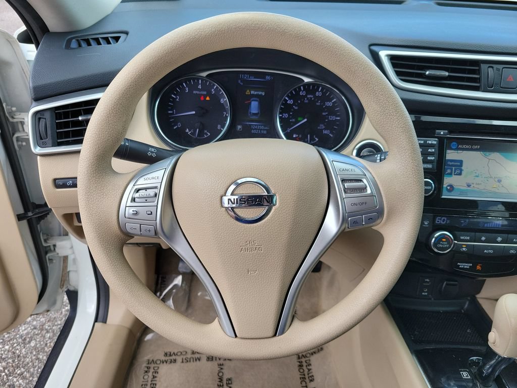 Used 2015 Nissan Rogue SV w/ SV Premium Package FWD image 20