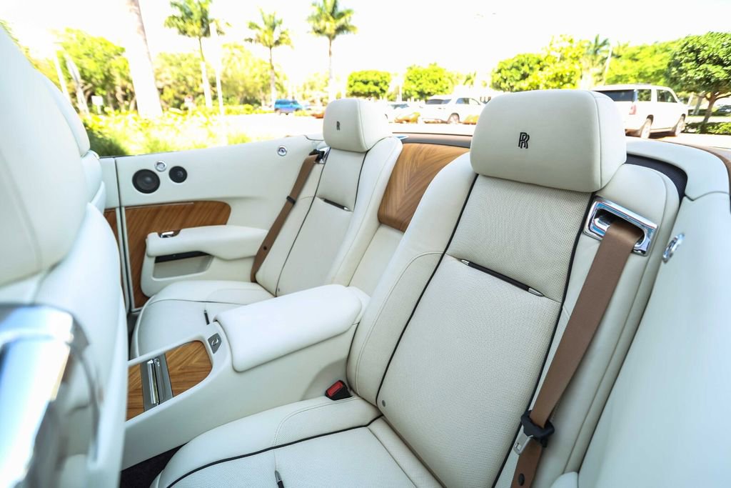 Used 2016 Rolls-Royce Dawn image 49