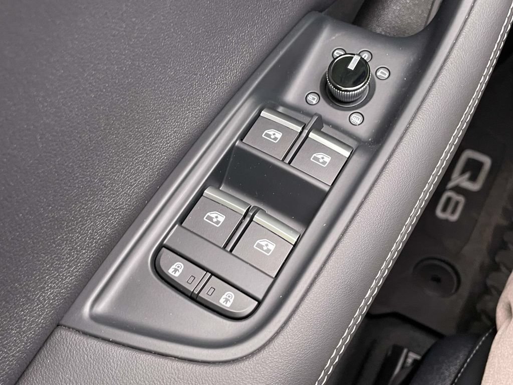 Certified 2025 Audi Q8 Prestige AWD/4WD image 38