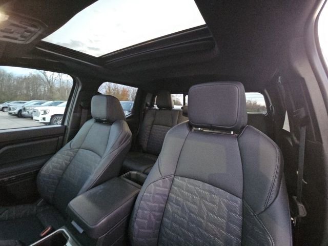 Used 2025 Toyota Tacoma TRD Off-Road image 43