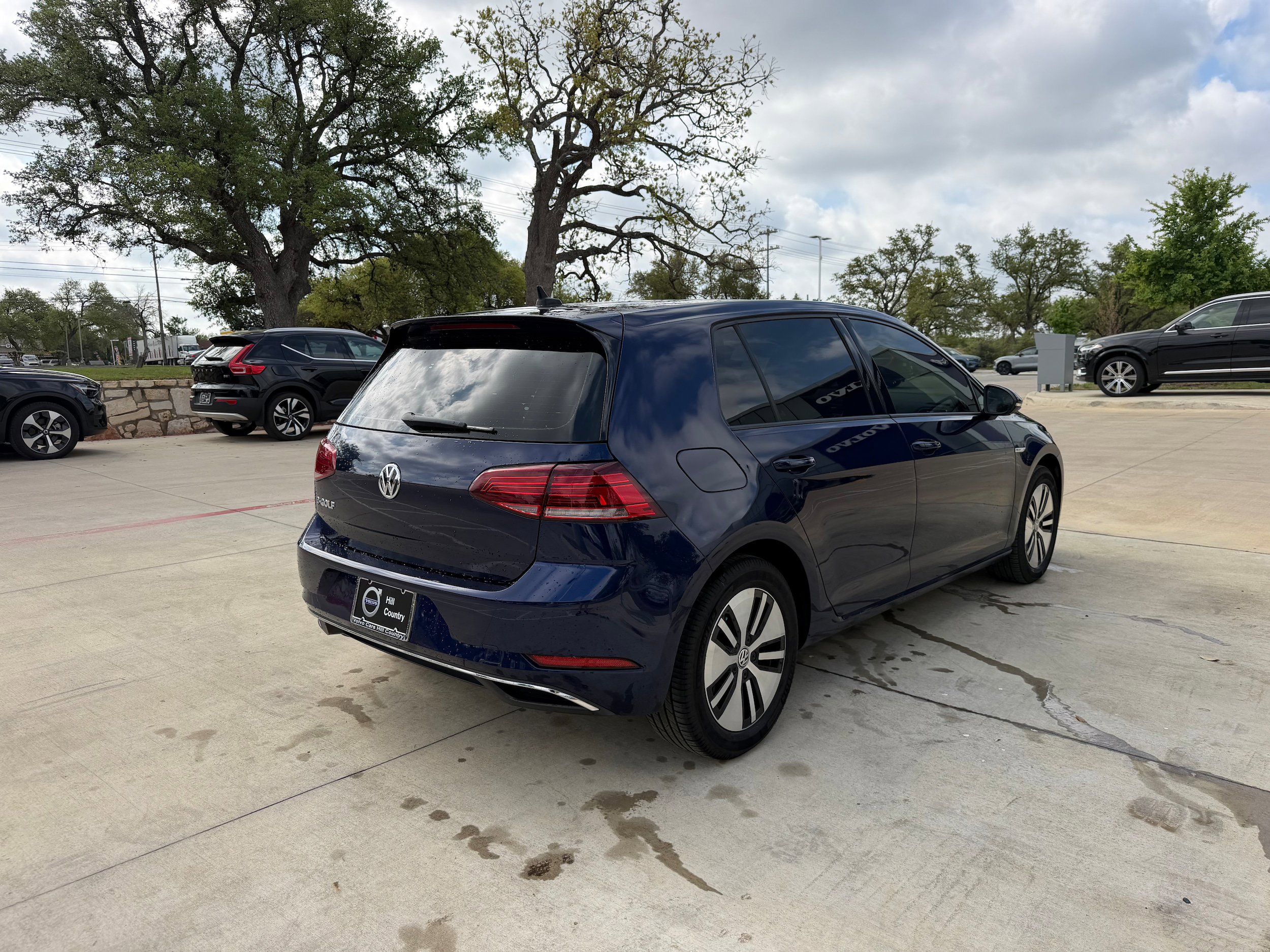 Used 2019 Volkswagen e-Golf SE FWD image 5