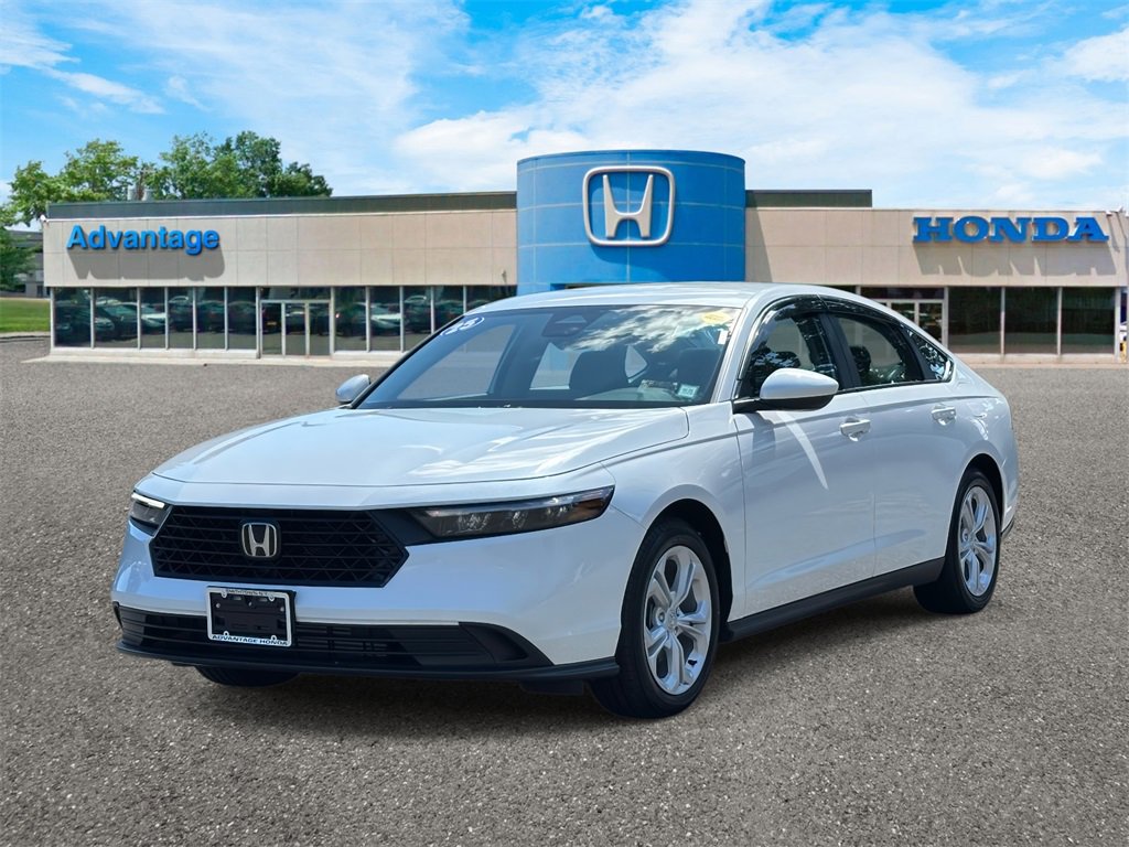 Certified 2025 Honda Accord LX image 2