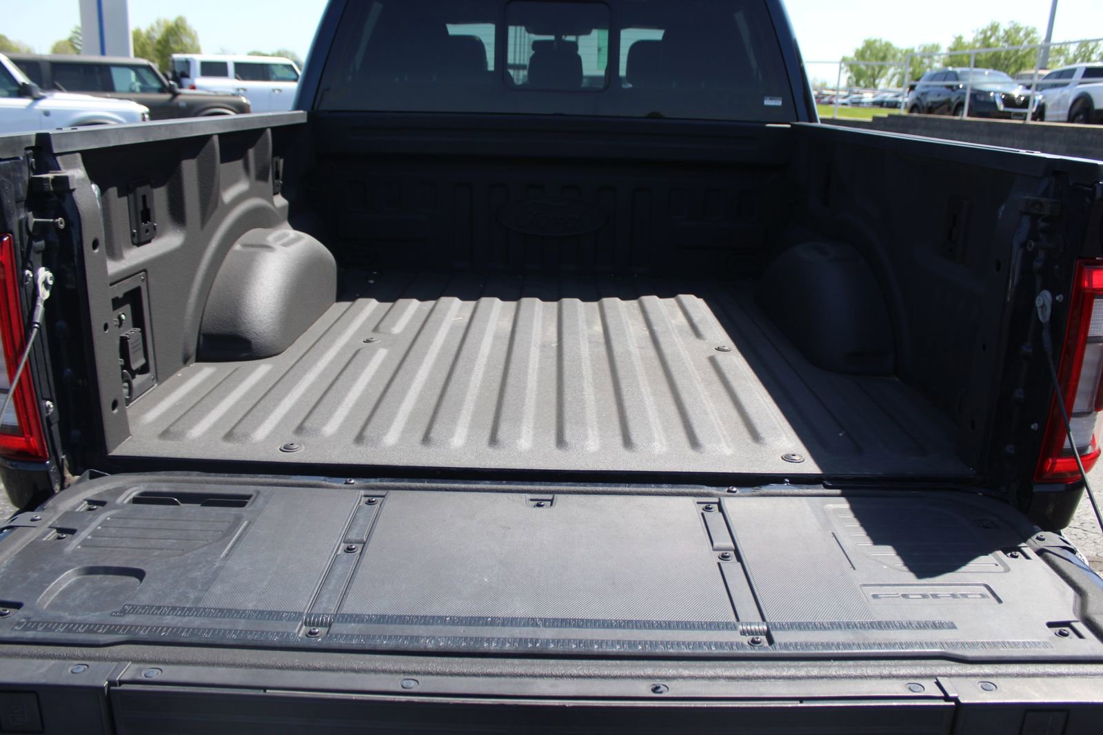 Used 2022 Ford F150 Raptor w/ Equipment Group 801A High AWD/4WD image 19