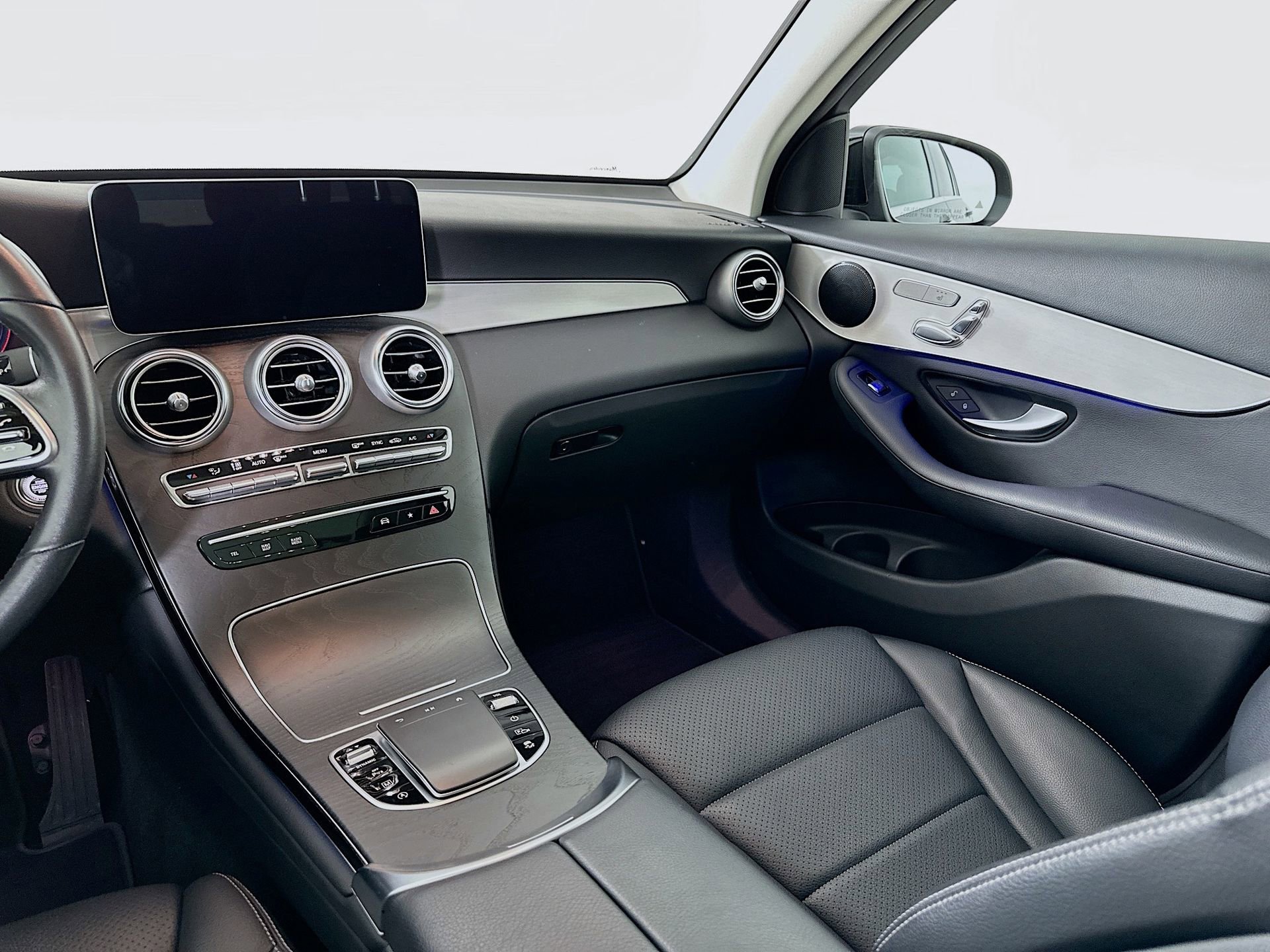 Certified 2022 Mercedes-Benz GLC 300 image 25