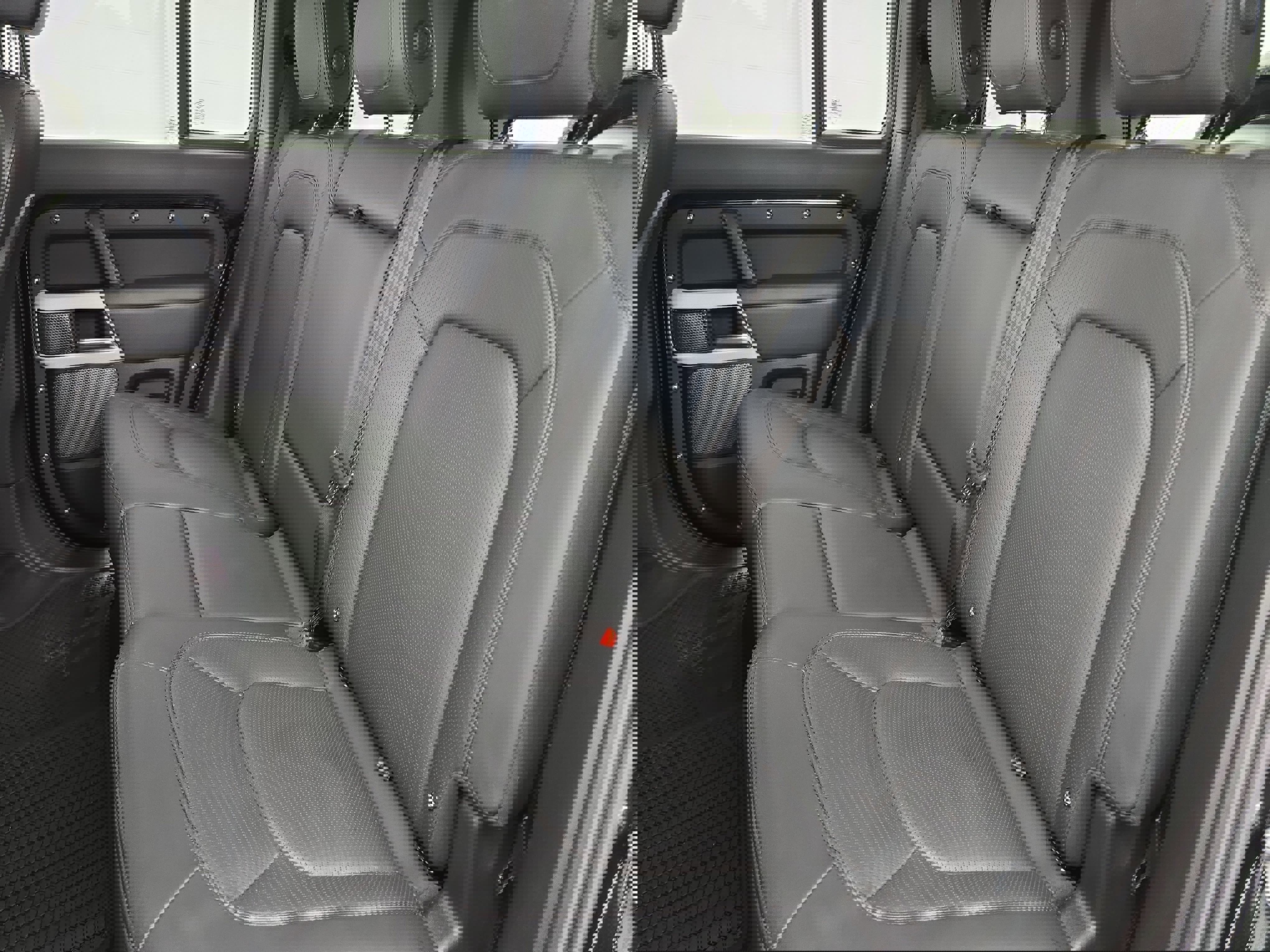 Certified 2024 Land Rover Defender 110 SE image 13