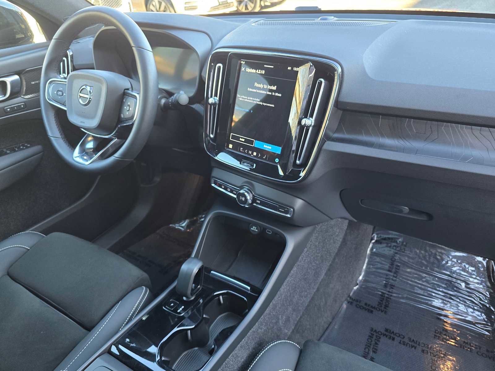 Certified 2023 Volvo C40 P8 Recharge Ultimate image 10