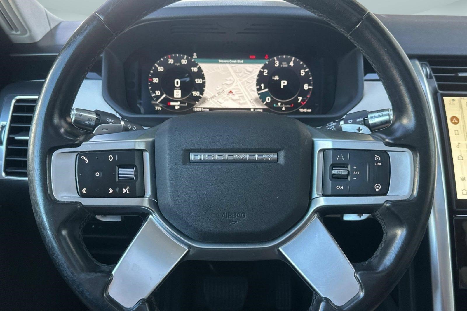Used 2022 Land Rover Discovery S AWD/4WD image 11