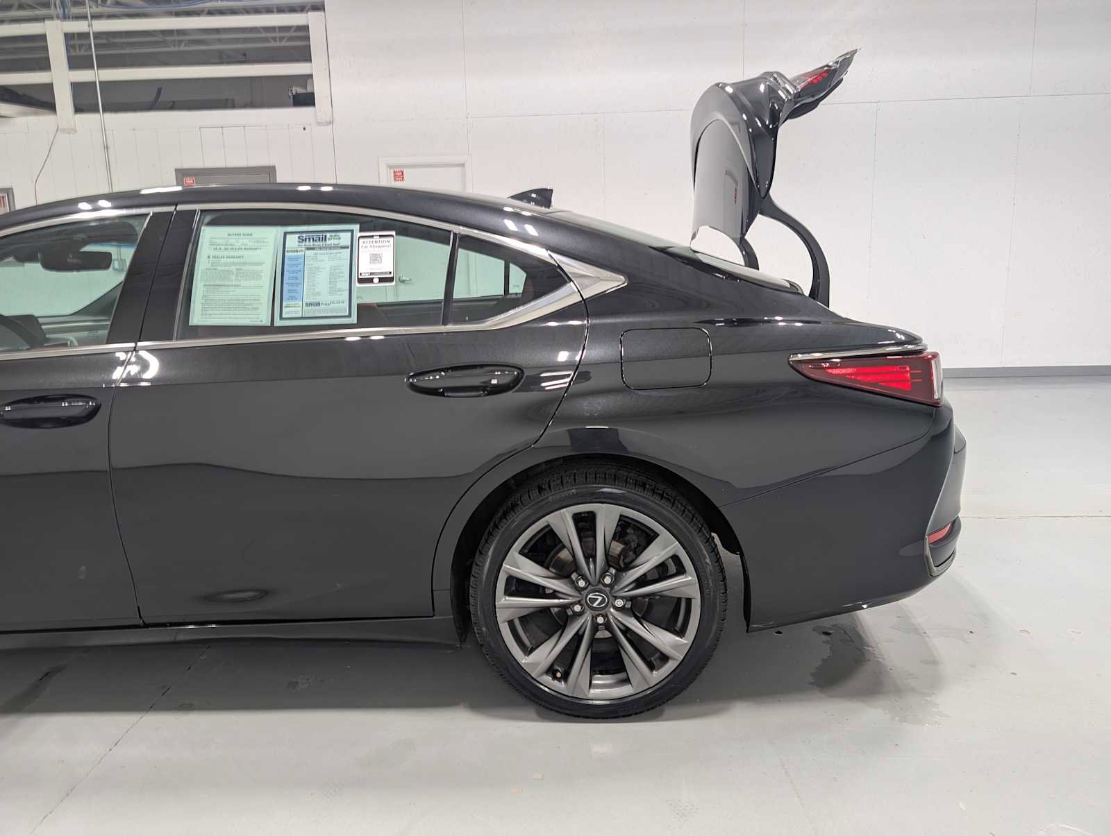 Used 2021 Lexus ES 250 F Sport w/ Accessory Package image 11