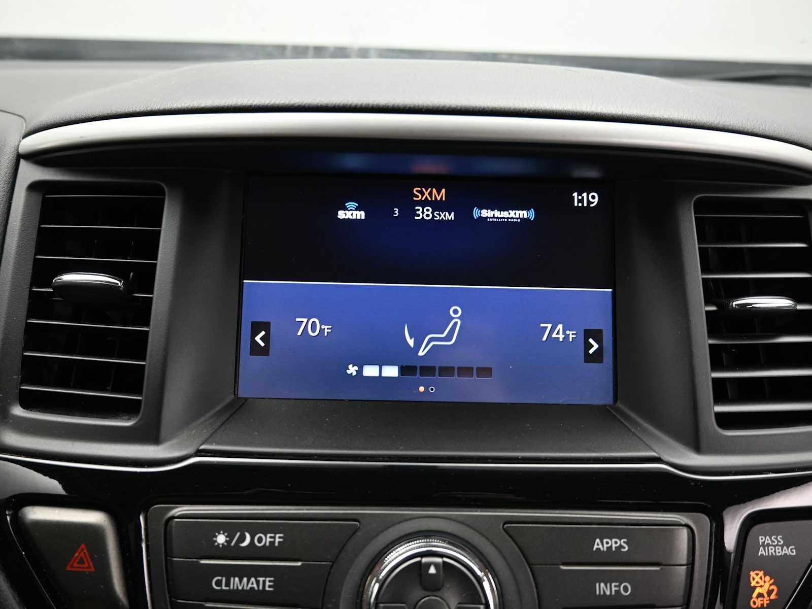 Used 2020 Nissan Pathfinder S image 19