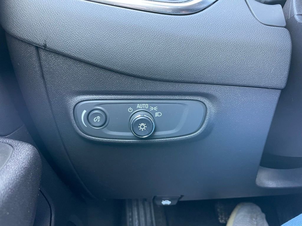 Used 2024 Chevrolet Equinox LT image 45