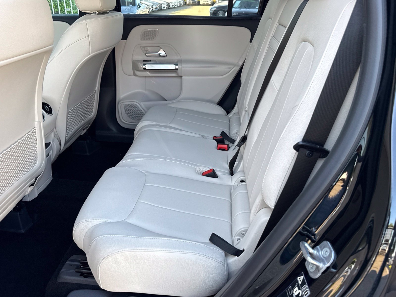 New 2026 Mercedes-Benz GLB 250 4MATIC image 30