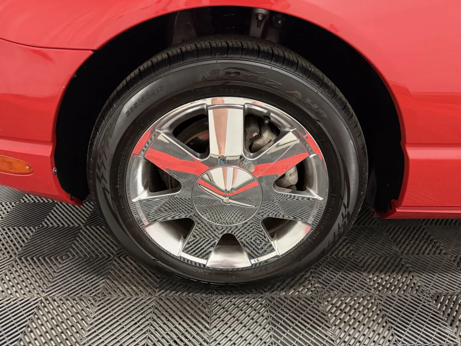 Used 2002 Ford Thunderbird image 15