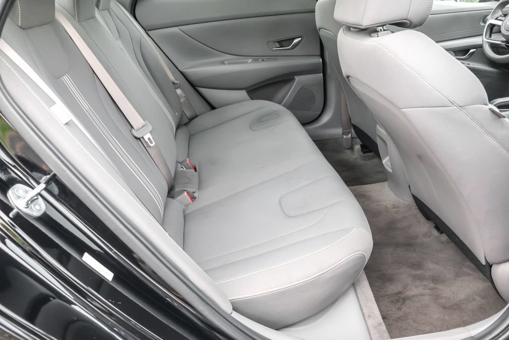 Used 2024 Hyundai Elantra SEL FWD image 31