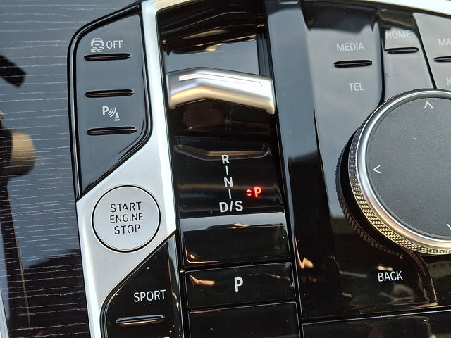 New 2026 BMW X5 xDrive40i w/ M Sport Package image 11