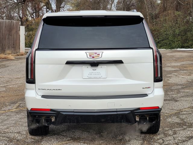Used 2025 Cadillac Escalade ESV V AWD/4WD image 6