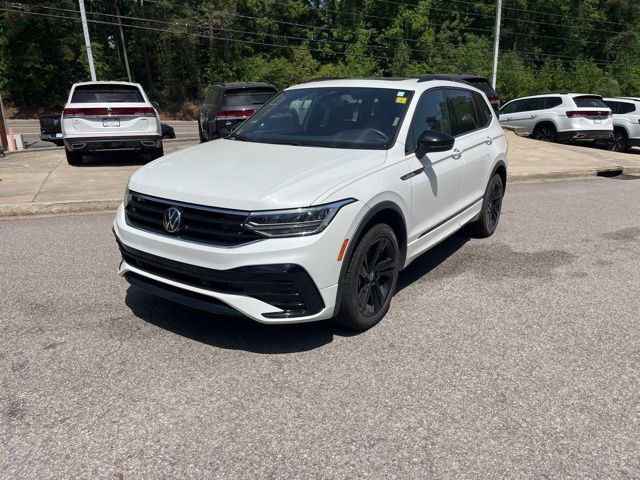 Used 2024 Volkswagen Tiguan SE R-Line image 36