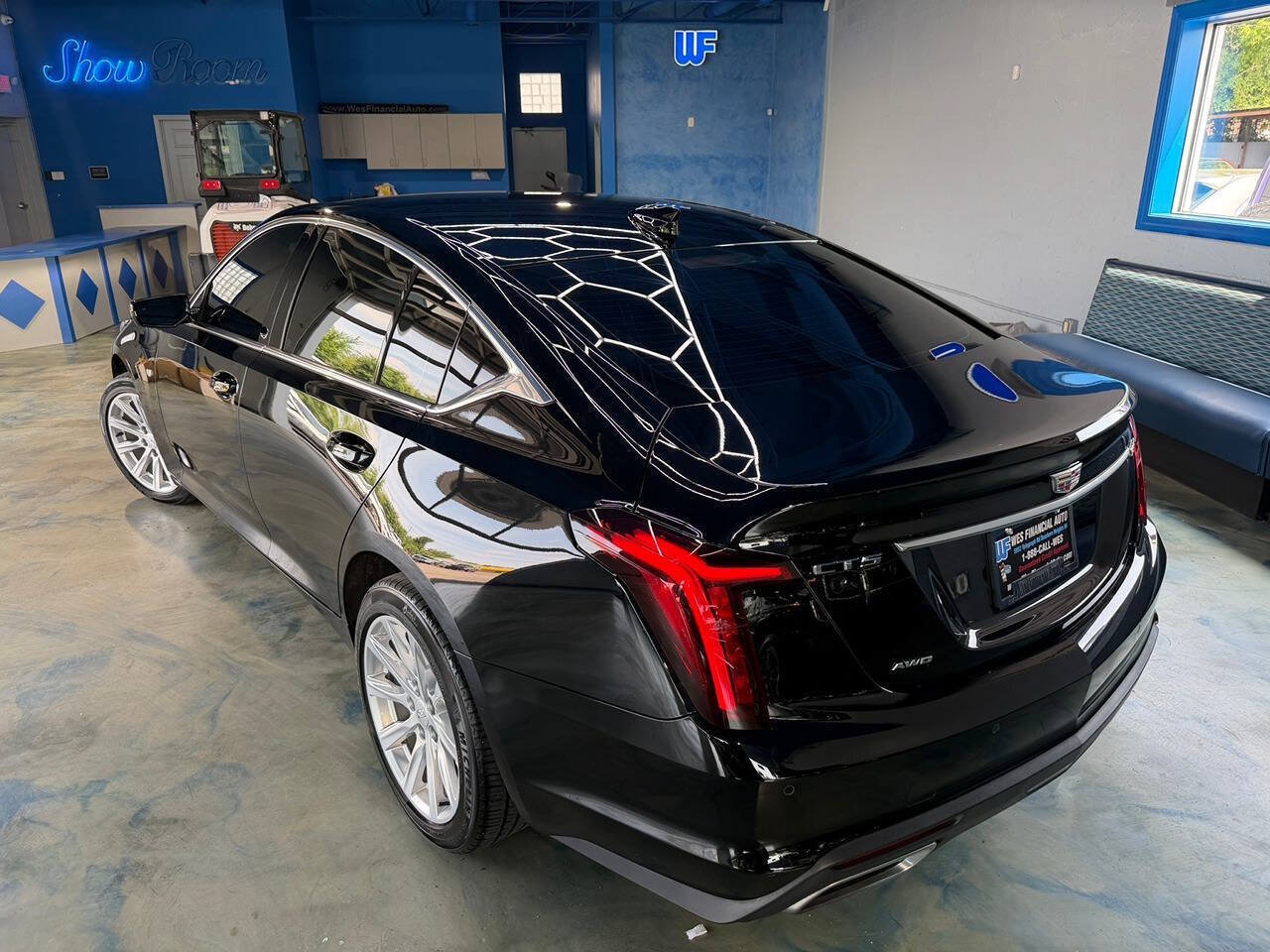 Used 2024 Cadillac CT5 Luxury w/ Cold Weather Package AWD/4WD image 9